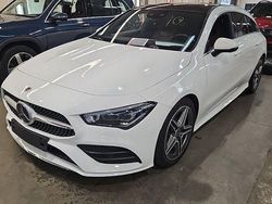 Weiß Gebraucht 2022 Mercedes CLA220 AMG Limousine | 25.890 € (Fairer Preis)