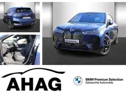 Phytonicblau metallic Gebraucht 2024 BMW iX Sport Line SUV | 55.990 € (Fairer Preis)