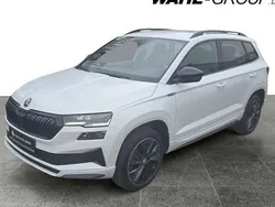 Weiß Gebraucht 2024 Skoda Karoq SportLine SUV | 29.590 € (Guter Preis)