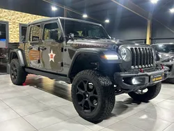 Schwarz Gebraucht 2020 Jeep Gladiator Overland SUV | 47.999 € (Fairer Preis)