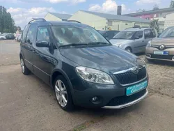 Grau Gebraucht 2014 Skoda Roomster Scout Kombi | 8.990 € (Etwas zu teuer)