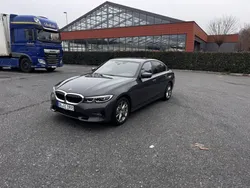 Grau Gebraucht 2019 BMW 330e Sport Line Limousine | 30.600 € (Etwas zu teuer)
