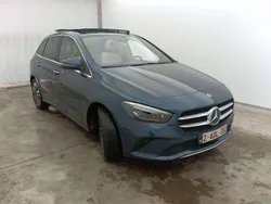 Blau Gebraucht 2021 Mercedes B250e Van / Kleinbus | 22.990 € (Fairer Preis)