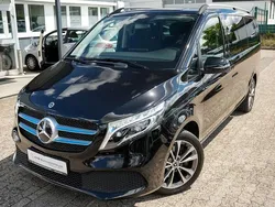 Schwarz Gebraucht 2022 Mercedes V250 Edition Van / Kleinbus | 48.999 € (Fairer Preis)