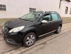 Schwarz Gebraucht 2016 Peugeot 2008 Allure SUV | 6.600 € (Fairer Preis)