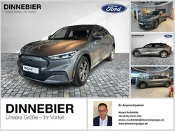 Grau (metallic) Gebraucht 2021 Ford Mustang Mach-E SUV | 33.088 € (Superpreis)