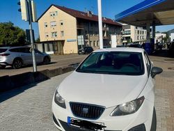 Weiß Gebraucht 2011 Seat Ibiza SC Reference Kleinwagen | 3.200 € (Fairer Preis)