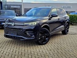 Schwarz (metallic) Gebraucht 2024 VW Tiguan R-line SUV | 42.880 € (Guter Preis)