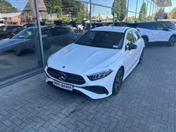 Polarweiss Gebraucht 2024 Mercedes A200 AMG line Limousine | 30.995 € (Guter Preis)
