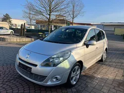 Platingrau Gebraucht 2010 Renault Scénic III Dynamique Van / Kleinbus | 3.300 € (Fairer Preis)