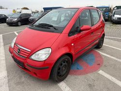 Rot Gebraucht 1999 Mercedes A160 Classic Van / Kleinbus | 1.990 € (Fairer Preis)