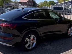Schwarz Gebraucht 2021 Audi e-tron Ambiente SUV | 35.000 € (Etwas zu teuer)