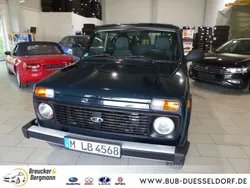 Grün Gebraucht 2016 Lada Taiga SUV | 10.490 € (Fairer Preis)