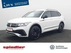 Weiß (oryxweiß perlmutteffekt) Gebraucht 2024 VW Tiguan Allspace R-line SUV | 48.981 €