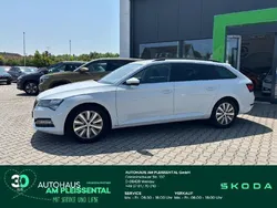Moonweiss metallic Gebraucht 2022 Skoda Superb Kombi | 24.890 € (Guter Preis)