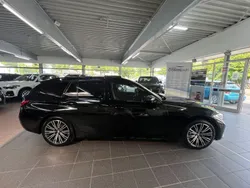 Schwarz ii Gebraucht 2021 BMW 330e Sport Line Kombi | 27.500 € (Fairer Preis)