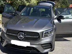 Grau Gebraucht 2020 Mercedes GLB250 AMG line SUV | 31.900 € (Guter Preis)