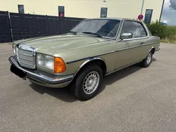 Grün Gebraucht 1982 Mercedes 230 Coupé | 9.999 €