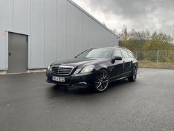 Schwarz Gebraucht 2010 Mercedes E220 Avantgarde Kombi | 7.499 € (Fairer Preis)