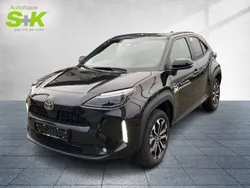 Mysticschwarz mica (schwarz) Gebraucht 2025 Toyota Yaris Cross SUV | 29.980 € (Etwas zu teuer)