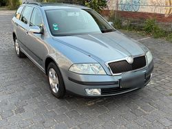Grau Gebraucht 2005 Skoda Octavia Kombi | 1.600 € (Guter Preis)