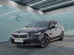 Schwarz Gebraucht 2024 BMW 520 Kombi | 50.749 € (Guter Preis)