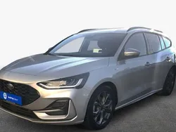 Moondust silber metallic Gebraucht 2023 Ford Focus ST-Line X Kombi | 21.900 € (Guter Preis)