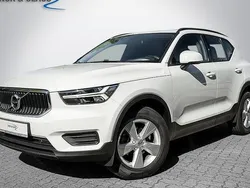 Ice white Gebraucht 2021 Volvo XC40 Momentum SUV | 25.890 € (Guter Preis)