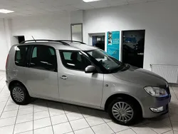 Beige Gebraucht 2013 Skoda Roomster Ambition Kombi | 5.999 € (Guter Preis)