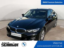 Schwarz uni Gebraucht 2021 BMW 330e Sport Line Limousine | 32.690 € (Etwas zu teuer)