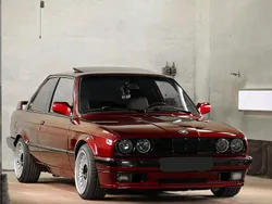Rot Gebraucht 1988 BMW 318 Coupé | 22.000 €