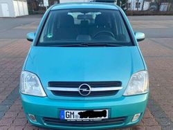 Grün Gebraucht 2005 Opel Meriva Edition Van / Kleinbus | 1.500 € (Fairer Preis)