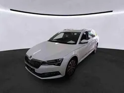 Weiß Gebraucht 2022 Skoda Superb Style Kombi | 23.374 € (Guter Preis)