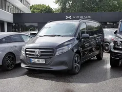 Schwarz Gebraucht 2025 Mercedes Vito Van / Kleinbus | 61.750 €