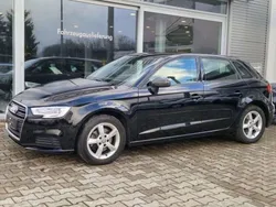 Schwarz Gebraucht 2020 Audi A3 Sportback Basis Limousine | 22.549 € (Fairer Preis)