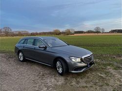 Silber Gebraucht 2016 Mercedes E220 Exclusive Kombi | 17.500 € (Fairer Preis)