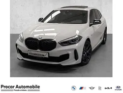 Weiß Gebraucht 2022 BMW M135 Performance Kleinwagen | 34.890 € (Fairer Preis)