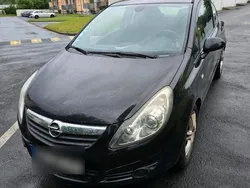 Schwarz Gebraucht 2008 Opel Corsa Kleinwagen | 700 € (Etwas zu teuer)