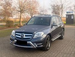 Grau Gebraucht 2013 Mercedes GLK250 AMG line SUV | 11.990 € (Fairer Preis)