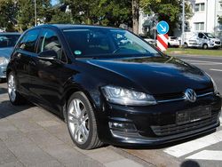 Schwarz Gebraucht 2016 VW Golf VII Highline Limousine | 13.280 € (Fairer Preis)
