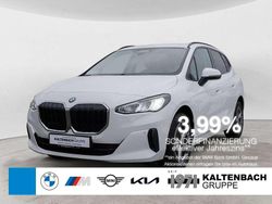 Weiß Gebraucht 2022 BMW 218 Active Tourer Van / Kleinbus | 24.790 € (Fairer Preis)