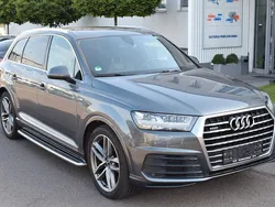 Grau Gebraucht 2016 Audi Q7 S-Line SUV | 39.900 € (Etwas zu teuer)