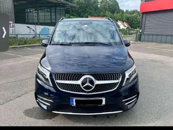Blau Gebraucht 2020 Mercedes V250 AMG Van / Kleinbus | 45.000 € (Superpreis)