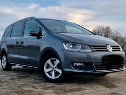 Grau Gebraucht 2018 VW Sharan Sound Van / Kleinbus | 23.900 € (Fairer Preis)