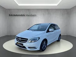 Weiß Gebraucht 2012 Mercedes B180 Van / Kleinbus | 8.990 € (Fairer Preis)