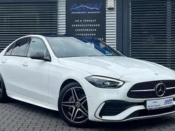 Weiß Gebraucht 2021 Mercedes C300 AMG line Limousine | 37.900 €