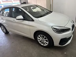 Weiß Gebraucht 2019 BMW 218 Active Tourer Advantage Van / Kleinbus | 17.800 € (Guter Preis)
