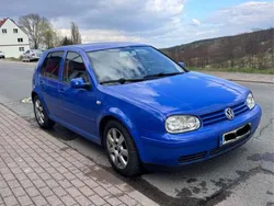Blau Gebraucht 2004 VW Golf IV Trendline Kleinwagen | 3.300 €