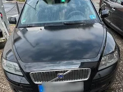 Schwarz Gebraucht 2005 Volvo V50 Kombi | 666 €