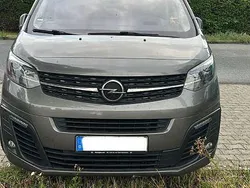 Grau Gebraucht 2019 Opel Zafira Life Elegance Van | 18.500 € (Teuer)